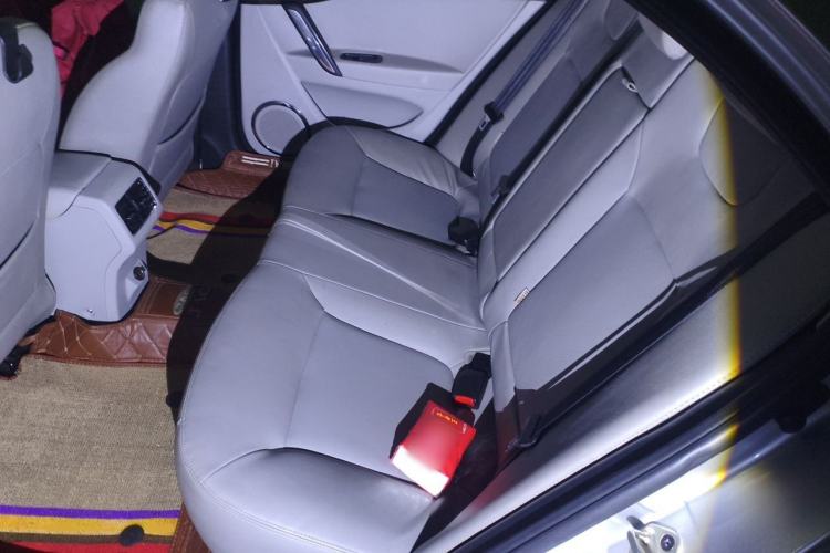 Used JAC Group Heyue 2014 1.5L Manual Luxury Version China IV Standard Left Rear Seat