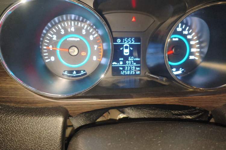 Used JAC Group Heyue 2014 1.5L Manual Luxury Version China IV Standard Odometer Close Up