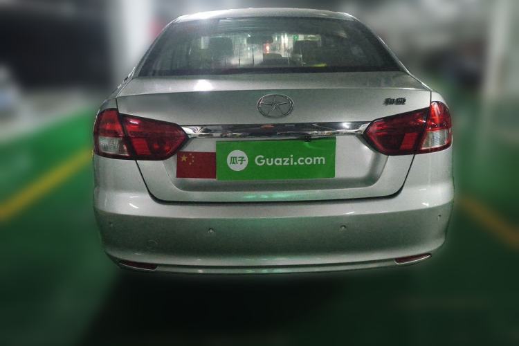 Used JAC Group Heyue 2014 1.5L Manual Luxury Version China IV Standard Rear