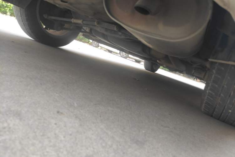 Used JAC Group Heyue 2014 1.5L Manual Comfort Model China IV Standard Chassis Rear Right