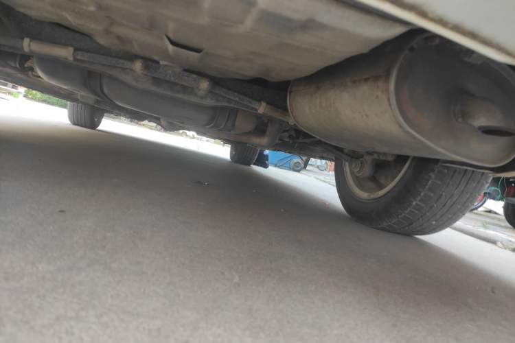 Used JAC Group Heyue 2014 1.5L Manual Comfort Model China IV Standard Chassis Rear