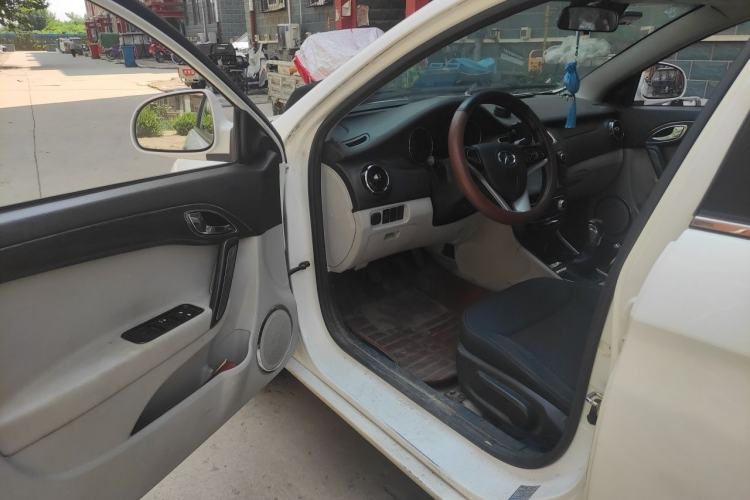 Used JAC Group Heyue 2014 1.5L Manual Comfort Model China IV Standard Driver Seat