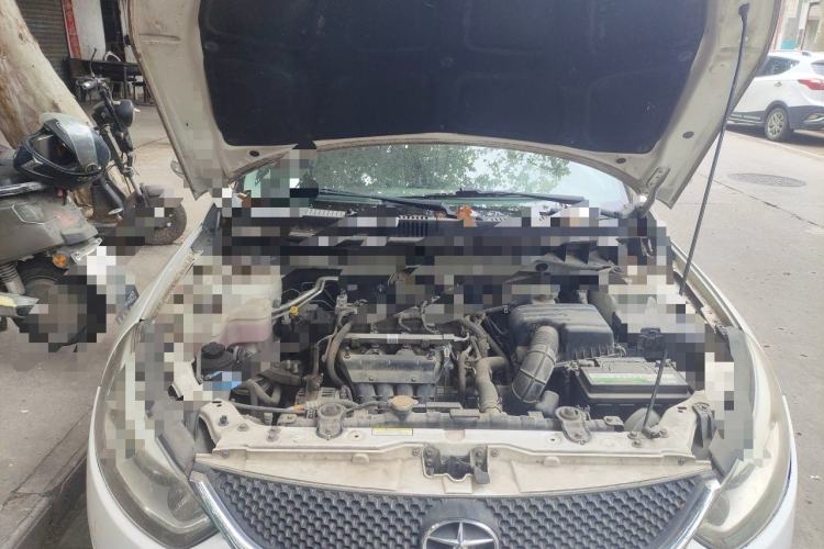 Used JAC Group Heyue 2014 1.5L Manual Luxury Version China IV Standard Engine Bay