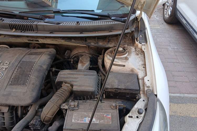 Used JAC Group Heyue 2014 1.5L Manual Comfort Model China IV Standard Engine Bay Left