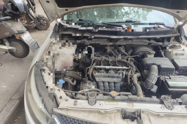 Used JAC Group Heyue 2014 1.5L Manual Luxury Version China IV Standard Engine Bay Right