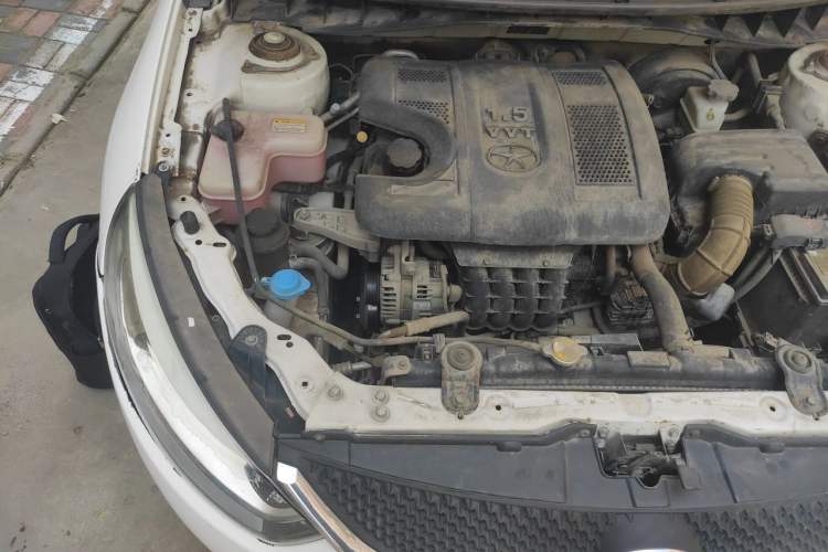 Used JAC Group Heyue 2014 1.5L Manual Comfort Model China IV Standard Engine Bay Right