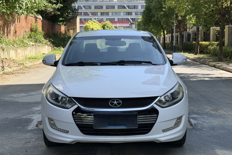 Used JAC Group Heyue 2014 1.5L Manual Luxury Version China IV Standard Front