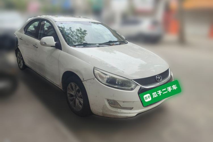 Used JAC Group Heyue 2014 1.5L Manual Luxury Version China IV Standard Front Right 45 Deg