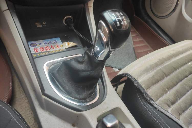 Used JAC Group Heyue 2014 1.5L Manual Comfort Model China IV Standard Gear Lever
