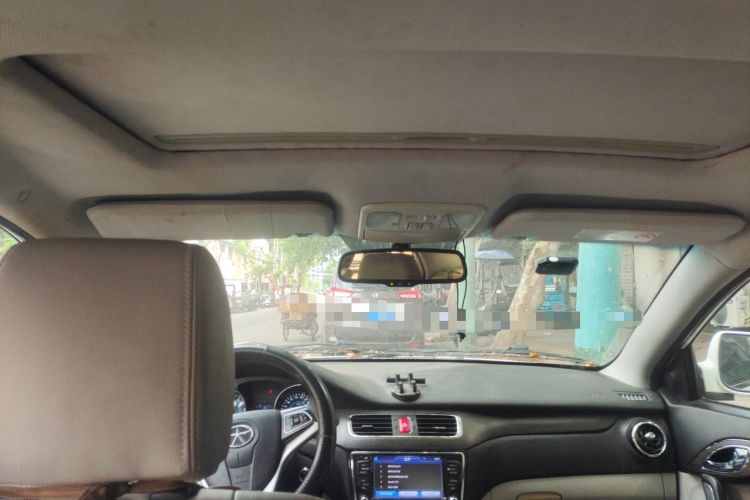 Used JAC Group Heyue 2014 1.5L Manual Luxury Version China IV Standard Headliner