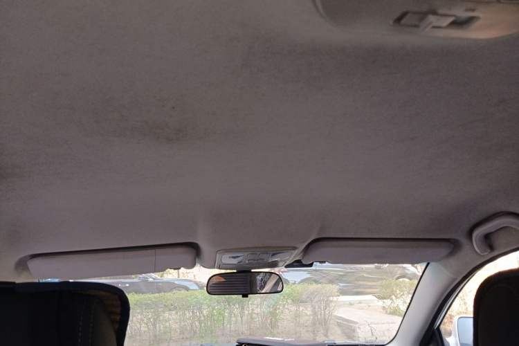 Used JAC Group Heyue 2014 1.5L Manual Comfort Model China IV Standard Headliner