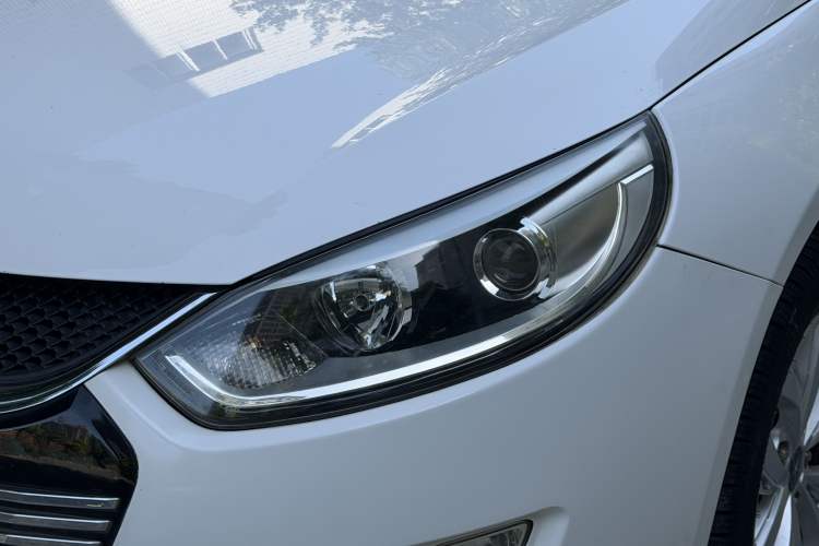 Used JAC Group Heyue 2014 1.5L Manual Luxury Version China IV Standard Left Front Headlight