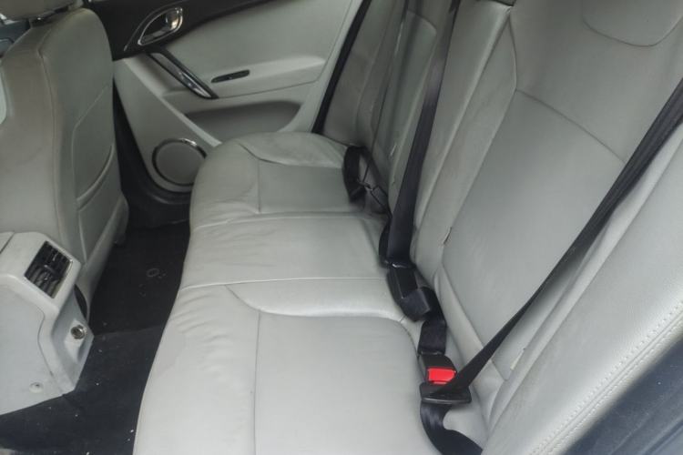 Used JAC Group Heyue 2014 1.5L Manual Luxury Version China IV Standard Left Rear Seat