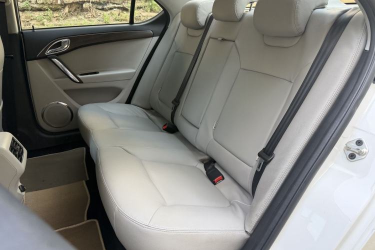 Used JAC Group Heyue 2014 1.5L Manual Luxury Version China IV Standard Left Rear Seat