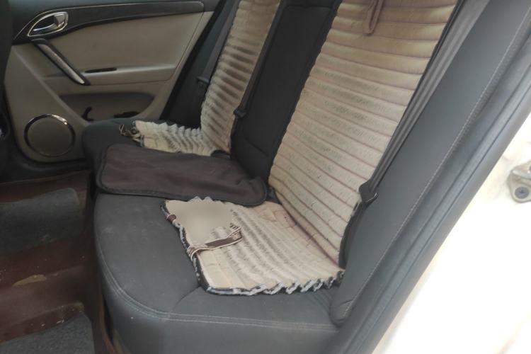 Used JAC Group Heyue 2014 1.5L Manual Comfort Model China IV Standard Left Rear Seat