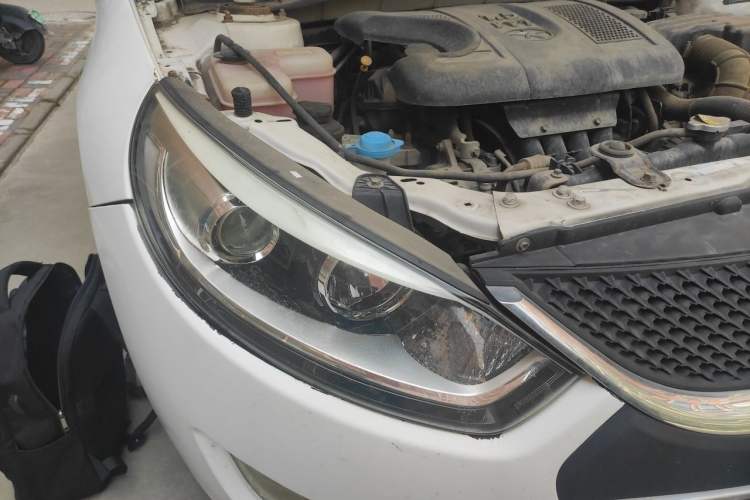 Used JAC Group Heyue 2014 1.5L Manual Comfort Model China IV Standard Right Front Headlight