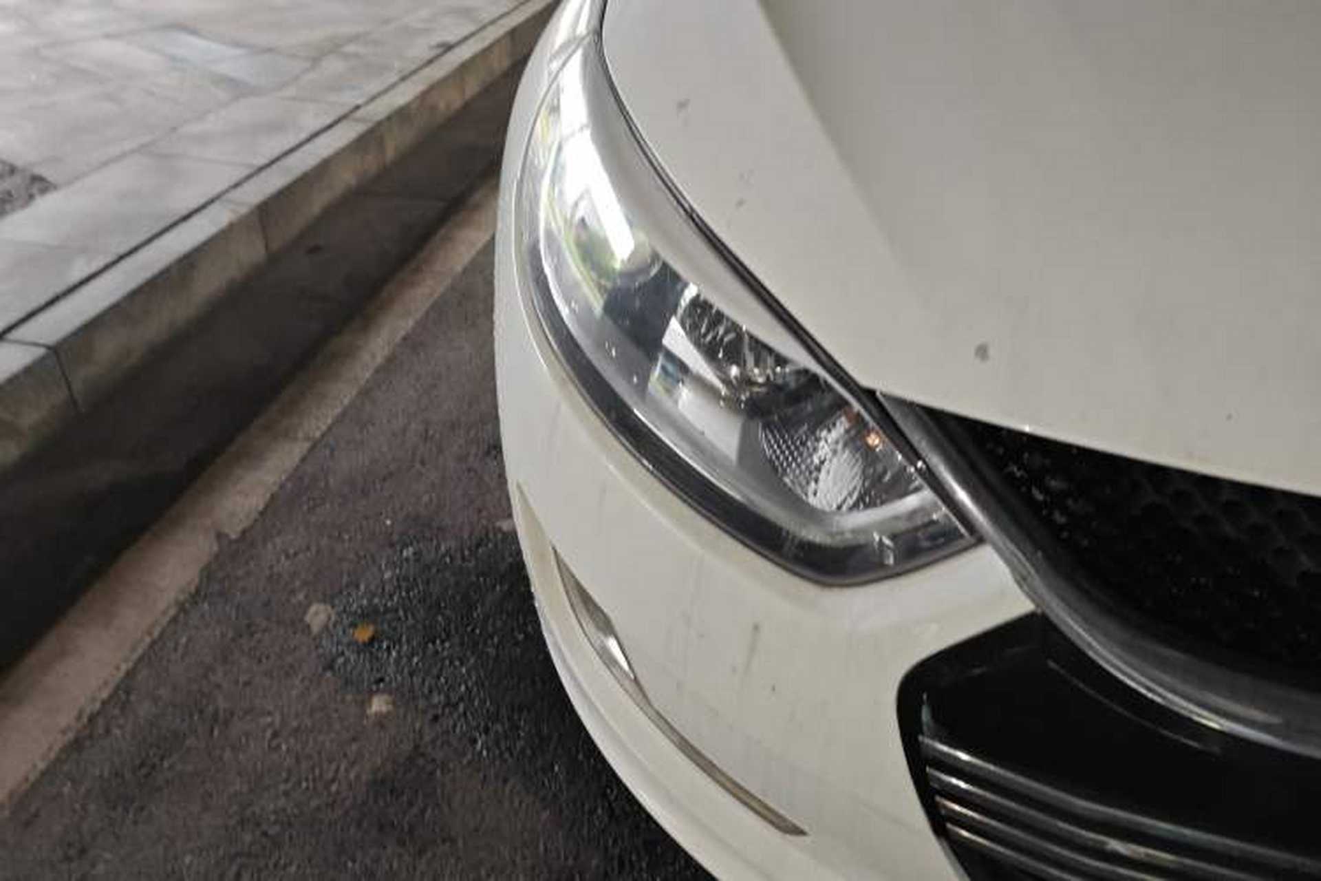 Used JAC Group Heyue 2014 1.5L Manual Comfort Model China IV Standard Right Front Headlight