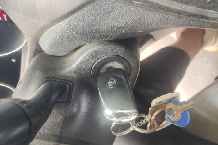 Used JAC Group Heyue 2014 1.5L Manual Luxury Version China IV Standard Vehicle Key