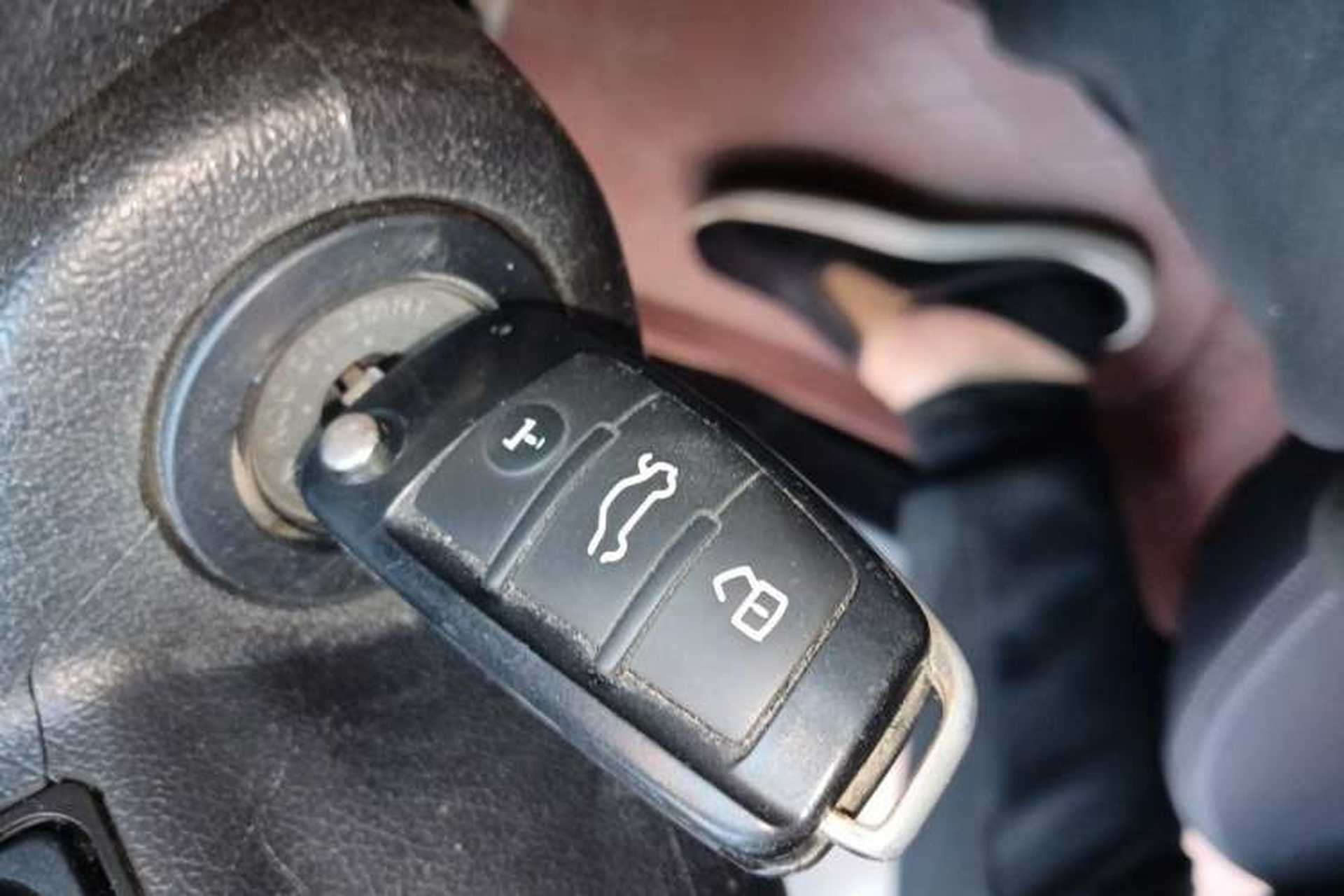 Used JAC Group Heyue 2014 1.5L Manual Comfort Model China IV Standard Vehicle Key