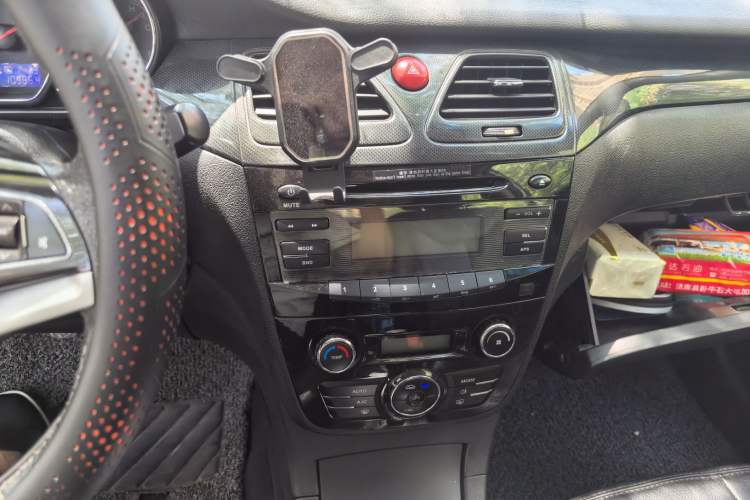 Used JAC Group Heyue 2016 1.5L Manual Comfort Version China V Standard Audio And AC Panel
