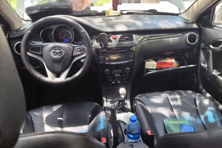 Used JAC Group Heyue 2016 1.5L Manual Comfort Version China V Standard Center Console