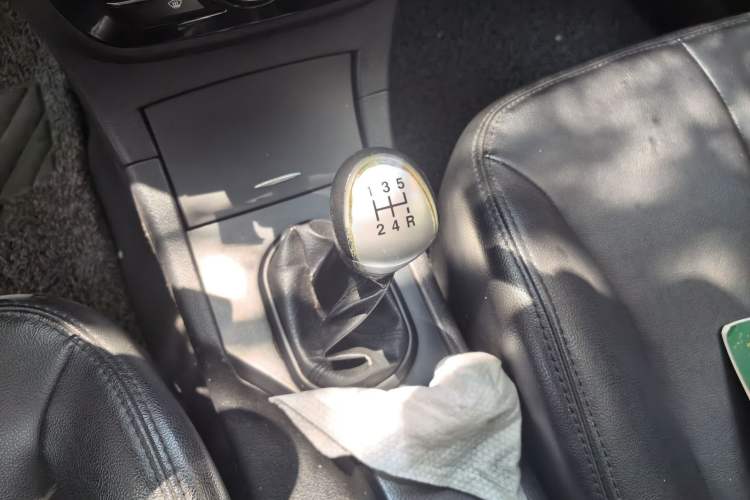 Used JAC Group Heyue 2016 1.5L Manual Comfort Version China V Standard Gear Lever