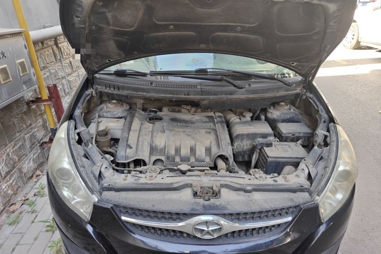 Used JAC Group Heyue A13RS  Engine Bay