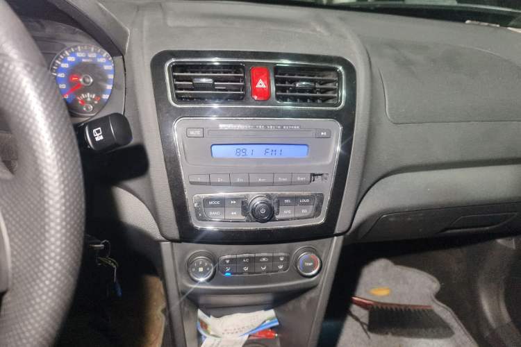 Used JAC Group Heyue A13RS 2014 CROSS 1.3L Manual Comfort Model Audio And AC Panel