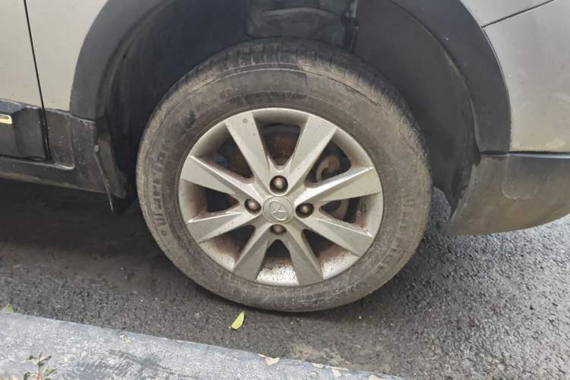 Used JAC Group Heyue A13RS 2014 CROSS 1.3L Manual Comfort Model Right Front Wheel Hub