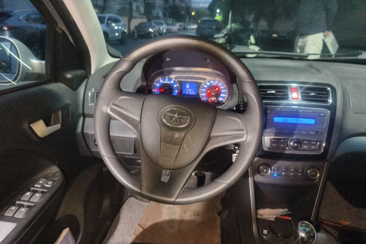 Used JAC Group Heyue A13RS 2014 CROSS 1.3L Manual Comfort Model Steering Wheel