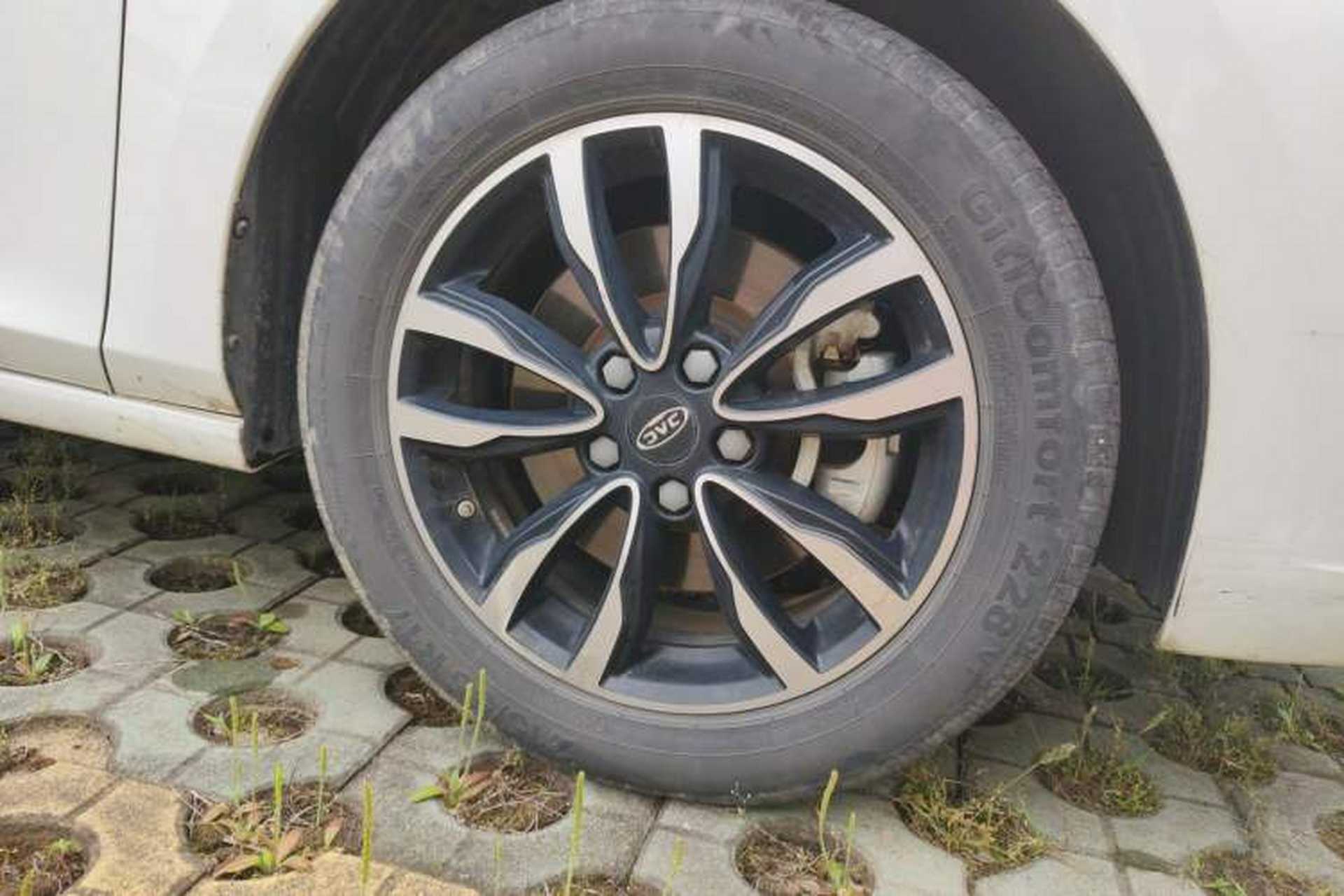 Used JAC Group iC5 2020 Luxury Prestige Edition Right Front Wheel Hub