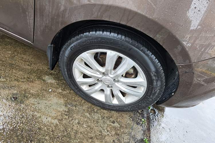 Used JAC Group iEV 2015 iEV5 Right Front Wheel Hub