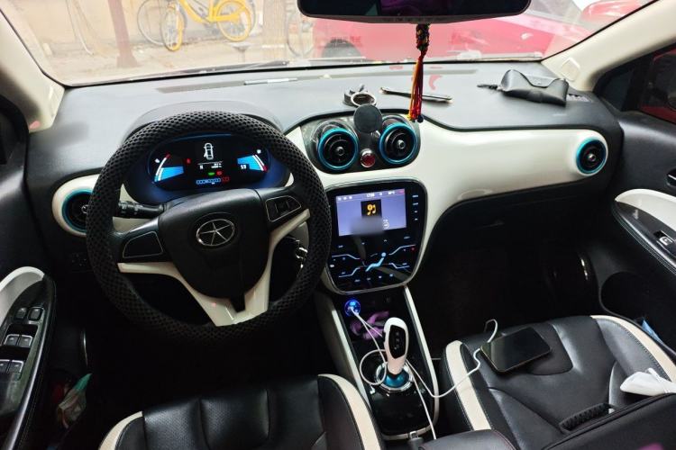 Used JAC Group iEV 2015 iEV5 Center Console