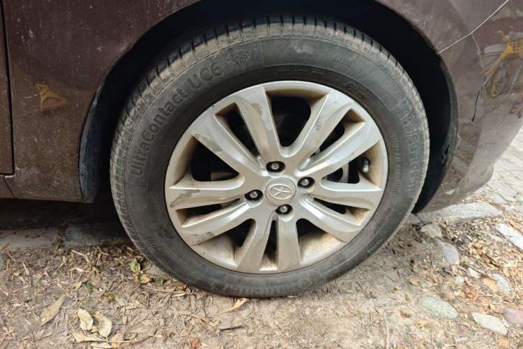 Used JAC Group iEV 2015 iEV5 Right Front Wheel Hub