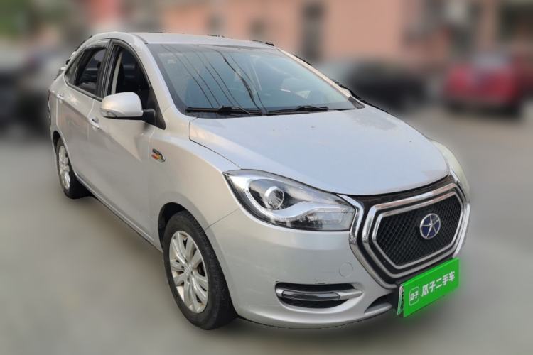 Used JAC Group iEV 2015 iEV5 Front Right 45 Deg