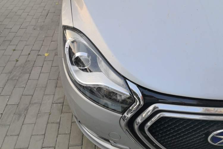 Used JAC Group iEV 2015 iEV5 Right Front Headlight