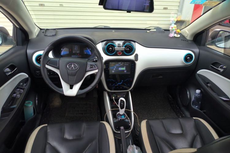 Used JAC Group iEV 2015 iEV5 Center Console