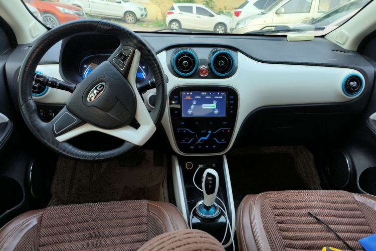 Used JAC Group iEV 2015 iEV5 Center Console