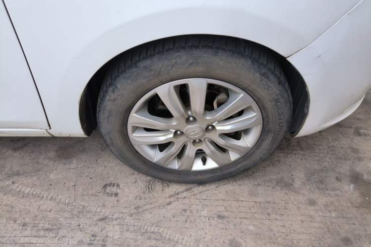 Used JAC Group iEV 2015 iEV5 Right Front Wheel Hub