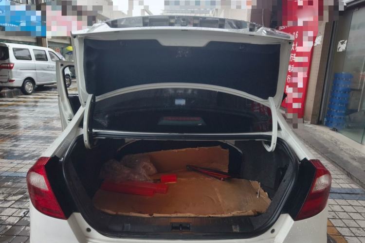 Used JAC Group iEV 2017 iEV4 Luxury Smart Model Trunk