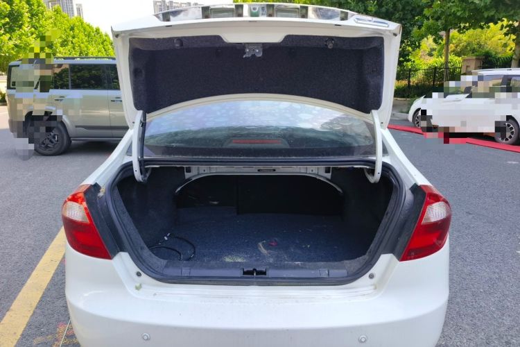 Used JAC Group iEV 2017 iEV4 Luxury Smart Model Trunk