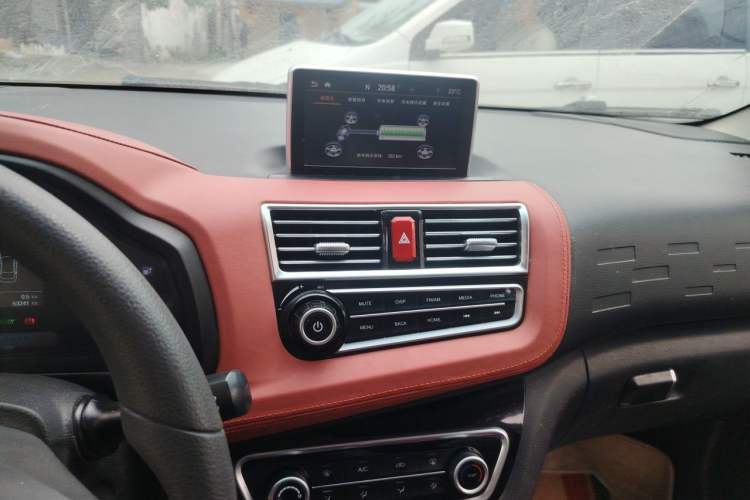 Used JAC Group iEV6E 2017 iEV6E Time Edition Audio And AC Panel