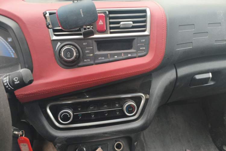 Used JAC Group iEV6E 2017 iEV6E Time Edition Audio And AC Panel