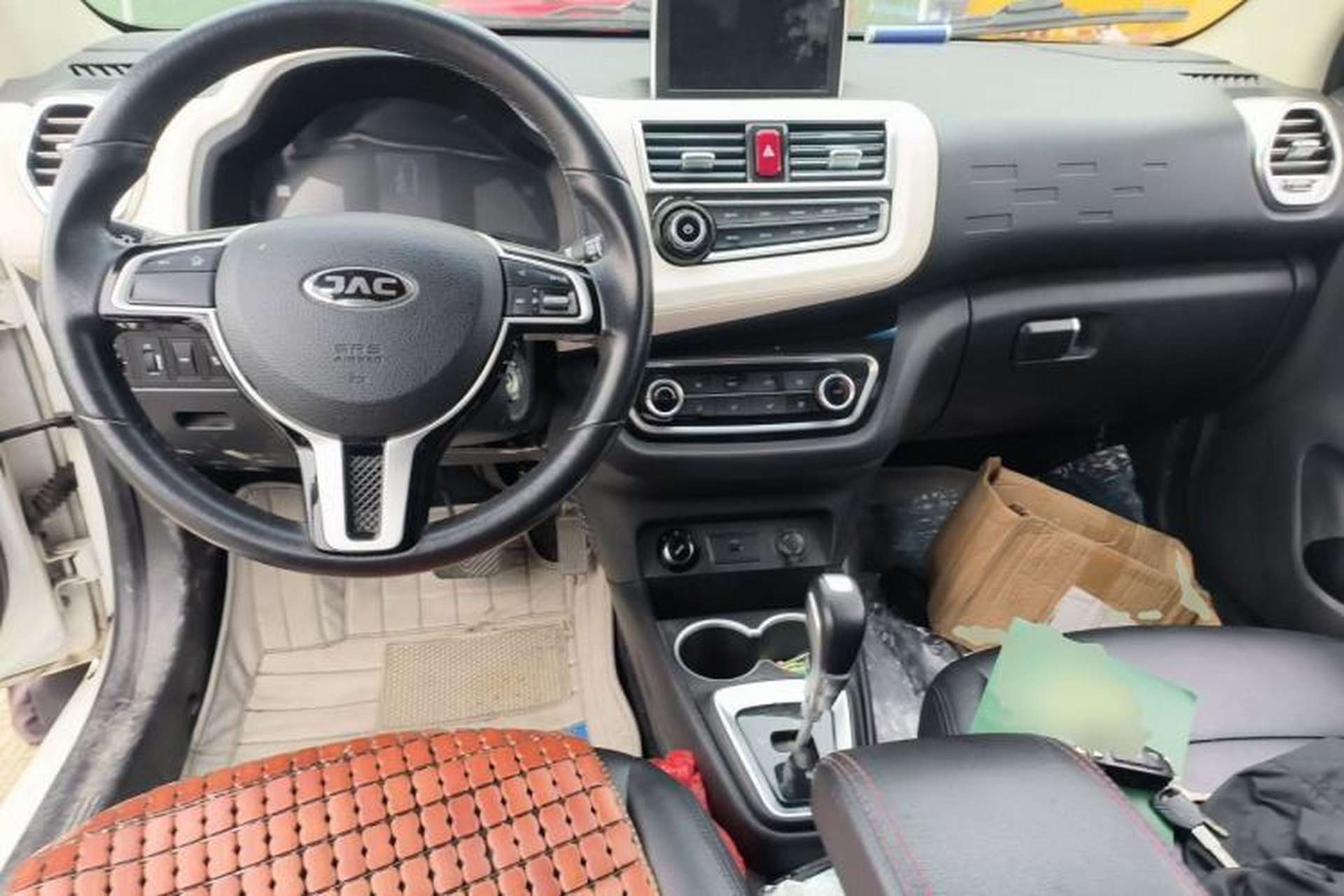 Used JAC Group iEV6E 2017 iEV6E Center Console