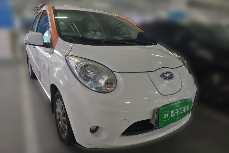 Used JAC Group iEV6E 2017 iEV6E Front Right 45 Deg