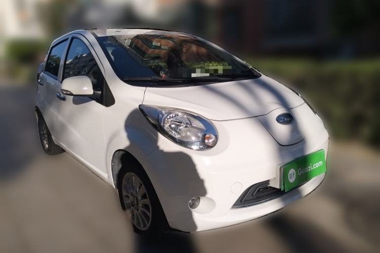 Used JAC Group iEV6E 2017 iEV6E Front Right 45 Deg
