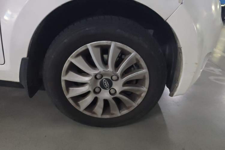 Used JAC Group iEV6E 2017 iEV6E Right Front Wheel Hub