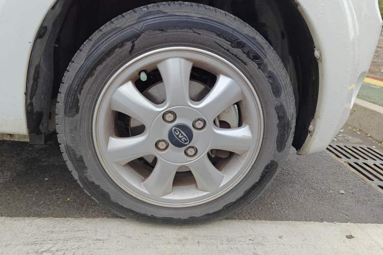 Used JAC Group iEV6E 2017 iEV6E Time Edition Right Front Wheel Hub