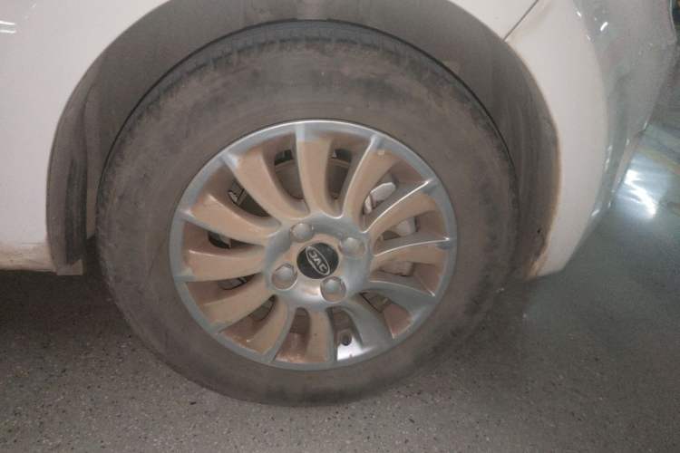 Used JAC Group iEV6E 2017 iEV6E Time Edition Right Front Wheel Hub