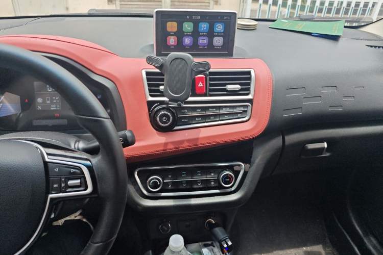 Used JAC Group iEV6E 2018 Upgraded Edition iEV6E Luxury Smart Model Audio And AC Panel
